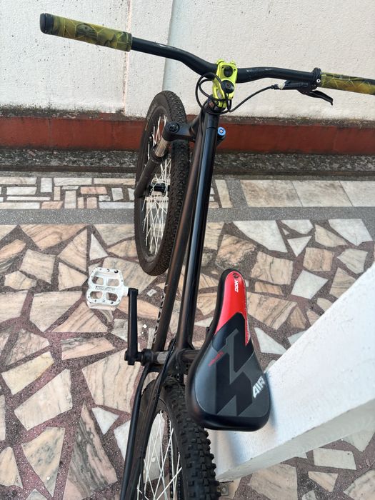 Vand bicicleta ca noua, folosita foarte putin