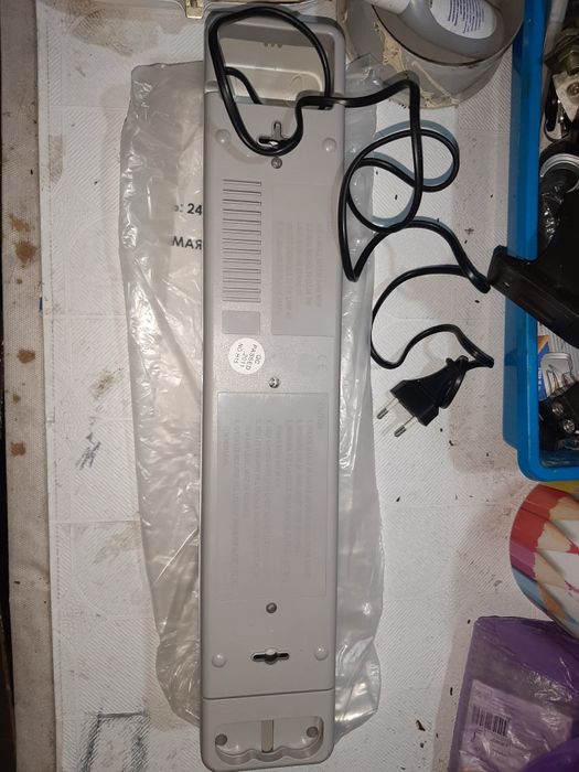 Светильник аварийного освещения.