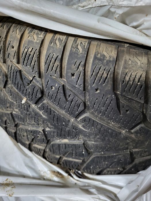 Шины зимные 285/50/20
