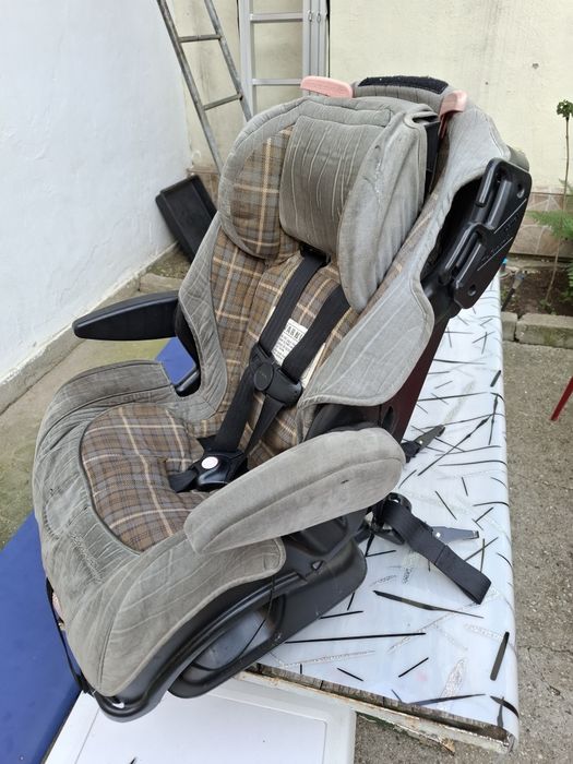 Vând scaun auto copil
