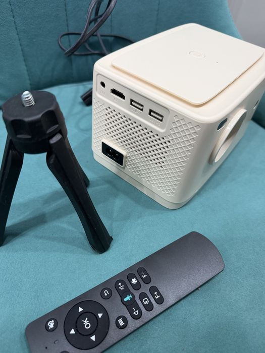 Домашний кинотеатор проектор