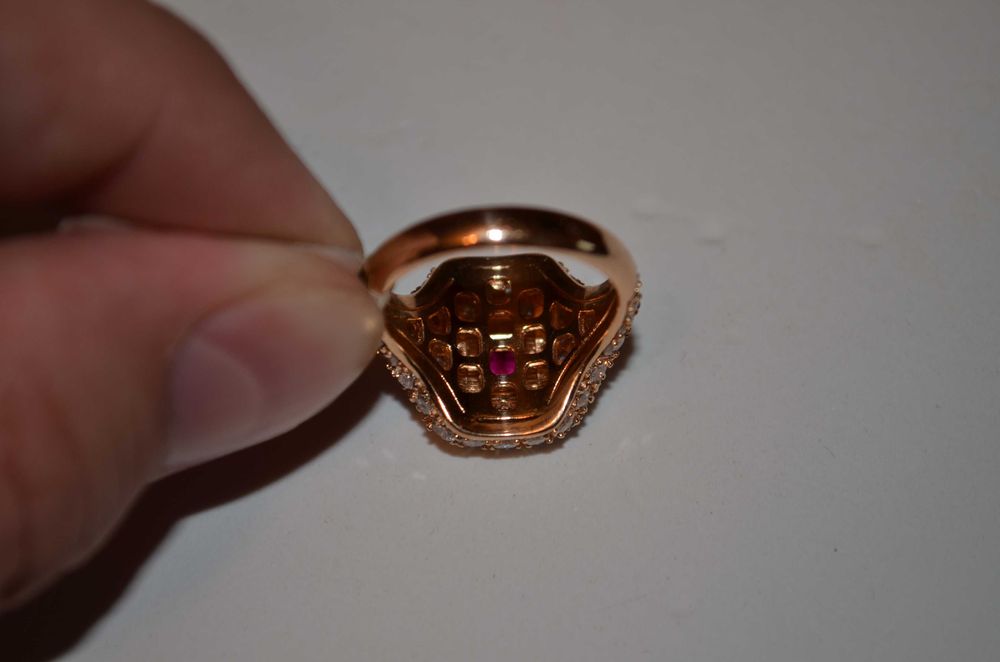 INEL AUR ROZE 18K + Diamante =3.15ct + Rubin =0.60ct -De firma -14100e
