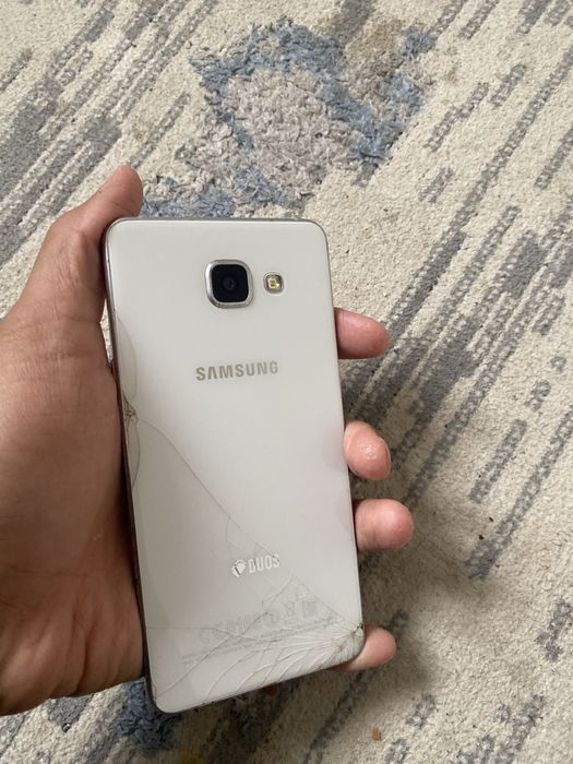 Продам 2 телефона на запчасти