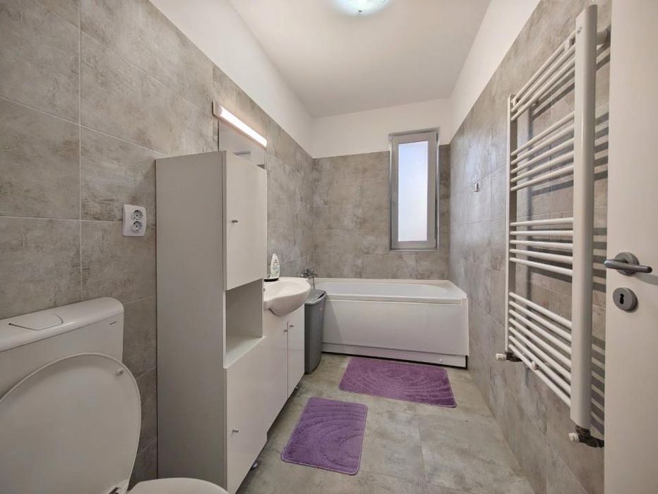 Inchiriez apartament cu o camera decomandat 38mp Giroc
