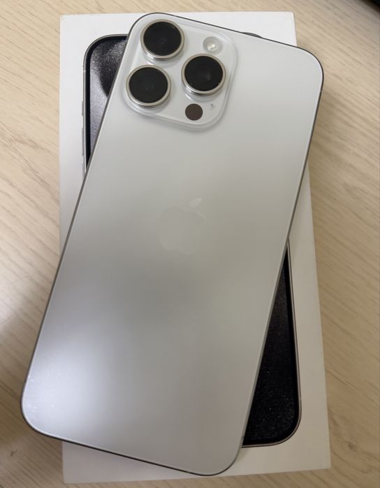 Продам Iphone 15 Pro Max 1tb