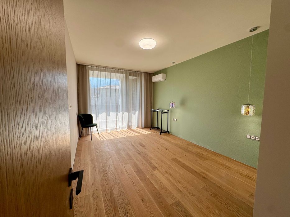 Дава се под наем Тристаен апартамент в София, 7-ми 11-ти километър - 130 кв.м за 1895.16 € - Снимка #19