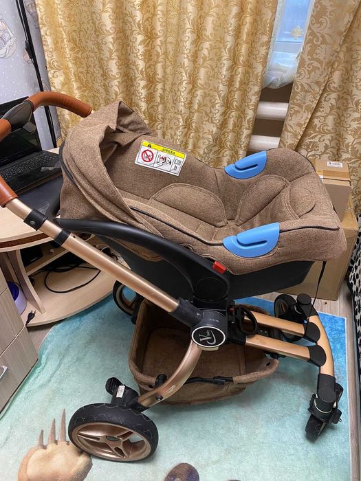 Коляска 3в1 демисезонная