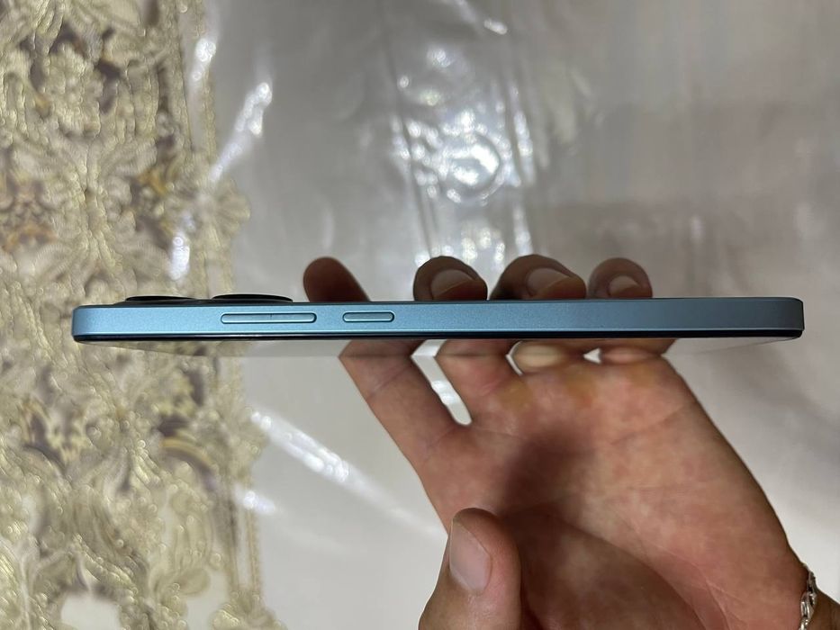 Redmi not 14 sotiladi 
Xolati ideal 
128 xotira 
Chizilgan singan chaq