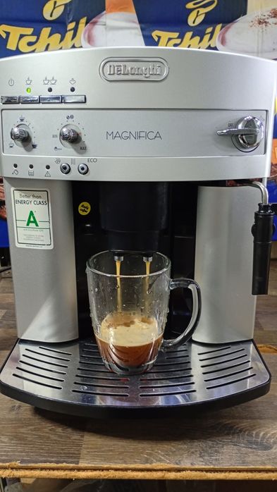 Expresor cafea DeLonghi ( Magnifica).