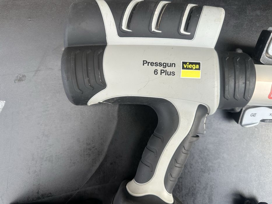 Акомулаторна машина за пресоване Viega Pressgun 6 plus