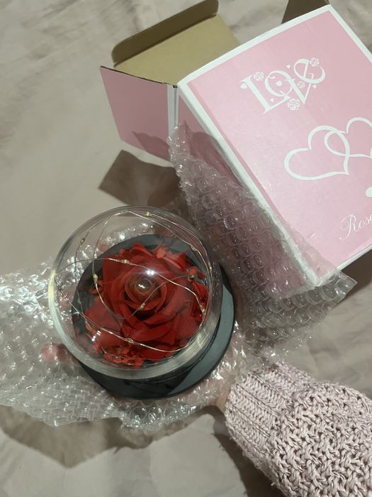 Роза в стекле, подарок на 8 марта