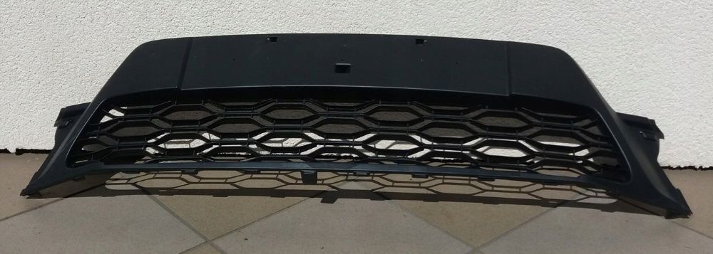 Grila inferioara Dacia Sandero Stepway 2017_2018_2019