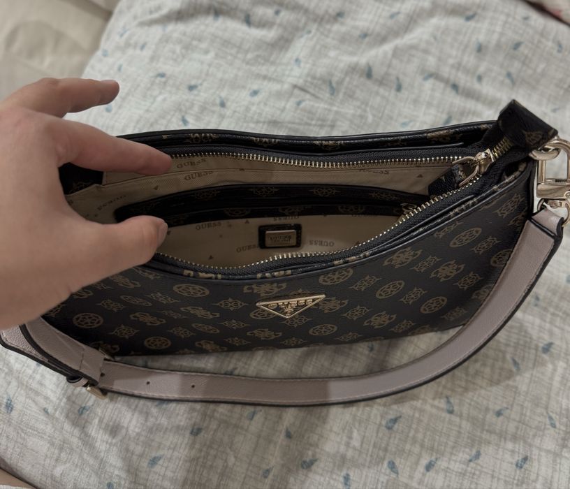 Сумка Guess на плечо