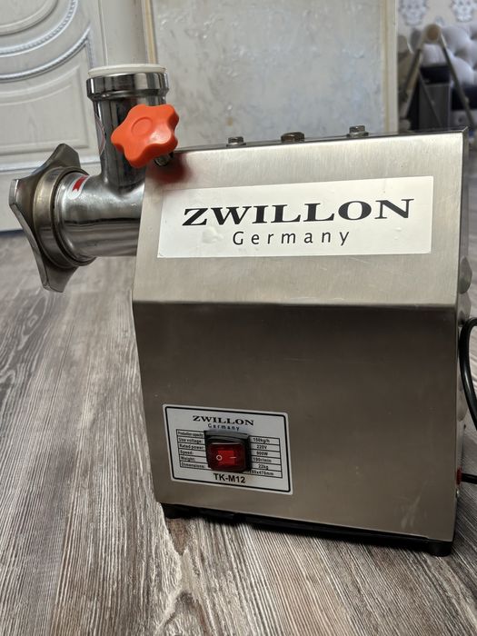 Продам производстенную мясорубку Zwillon TK-M12