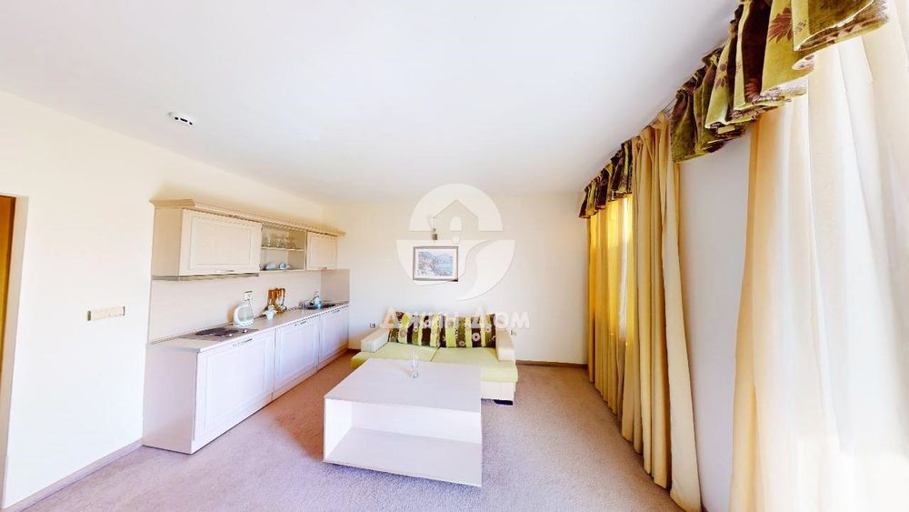 Продава се Двустаен апартамент в к.к. Слънчев бряг - 61 кв.м за 1000 €/кв.м - Снимка #2