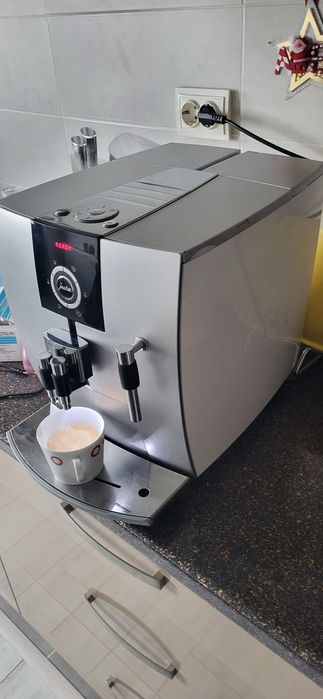 Espressor Premium Jura Impressa J5 – Cafea ca la cafenea, acasă