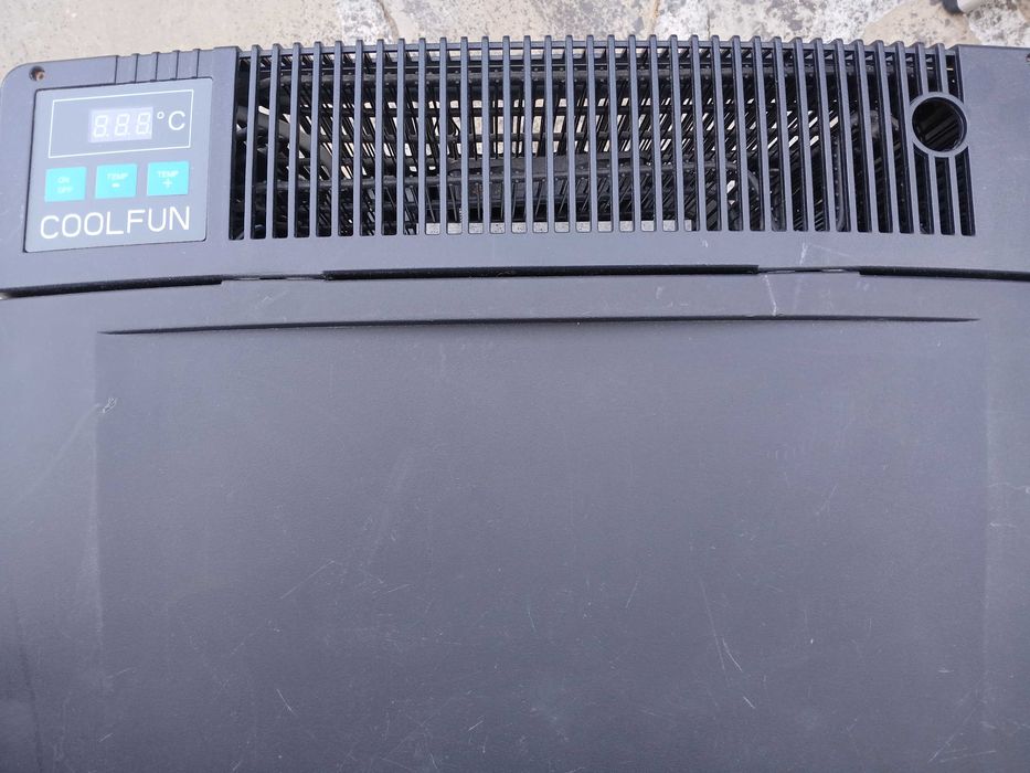 Хладилник с компресор Dometic B40D 40l