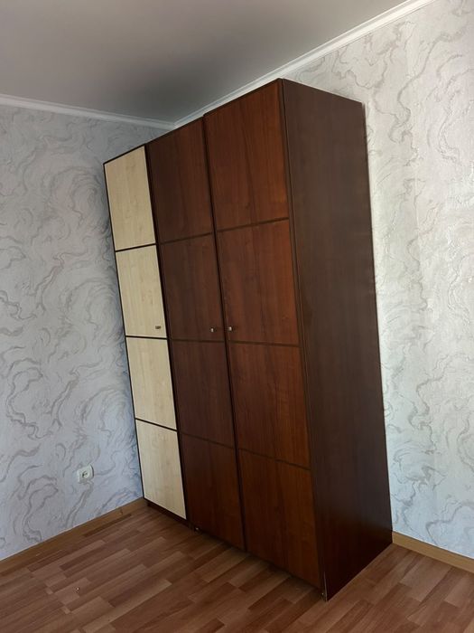 Продам шкаф трёхдверный