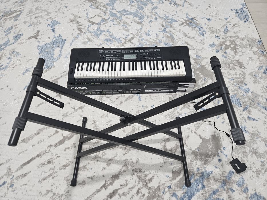 Продается Синтезатор Casio CTK-3500 со стойкой