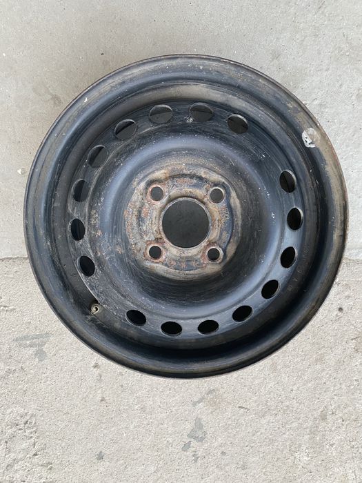 Колесные диски в хорошем состоянии 4 шт