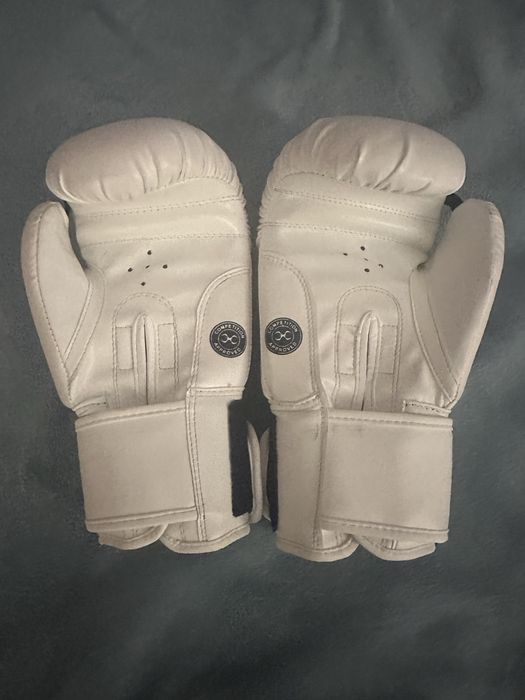 Боксерские перчатки sting world boxing