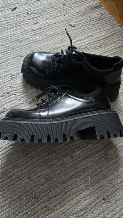 Лоуфари Зара,маратонки Primark