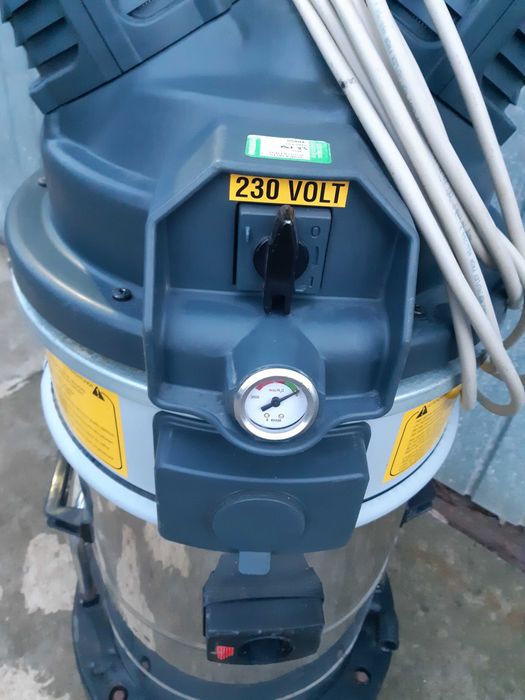 Aspirator industrial NILFISK