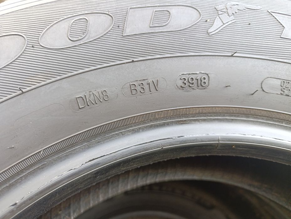 Anvelope de iarnă 215 75 16c Goodyear dot 2018