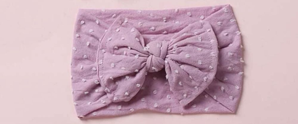 Seturi hainute fetita