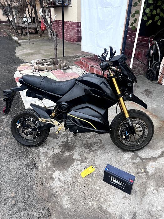 Мото сотилад срочни