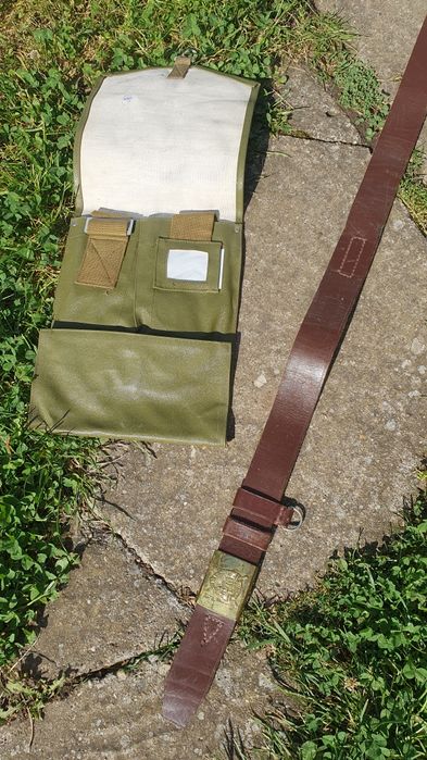 Lot  două articole militare  Centură piele + Geantă MCG