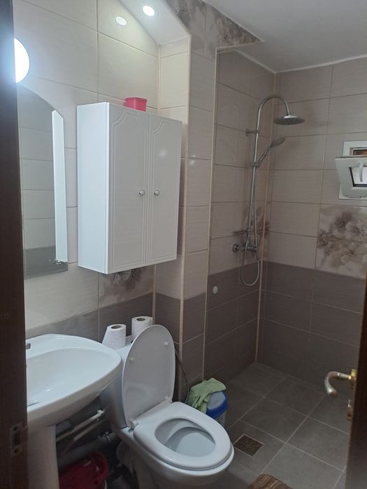 Inchiriez apartament 2 camere decomandat