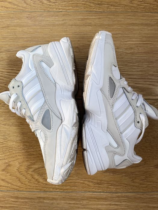 Кроссовки adidas