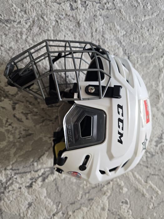 Шлем хоккейный на 4-6 лет