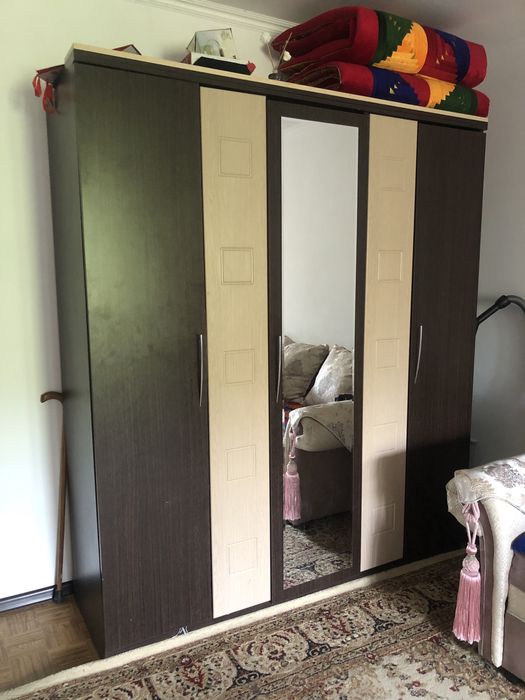 Продам спальный гарнитур