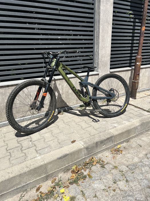 Cube two 15 2025 carbon