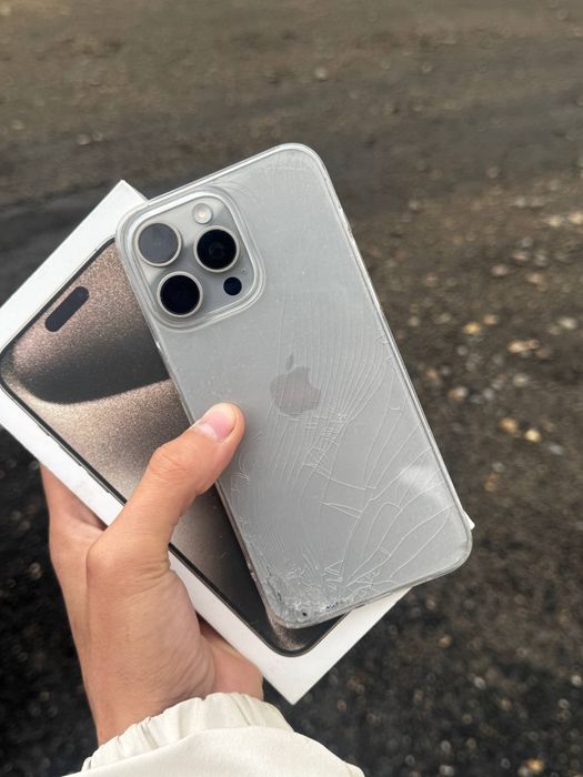 Продам IPhone 15 Pro Max 256gb Natural Titanium