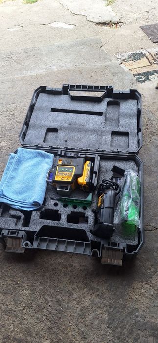 Laser deWalt, undă verde