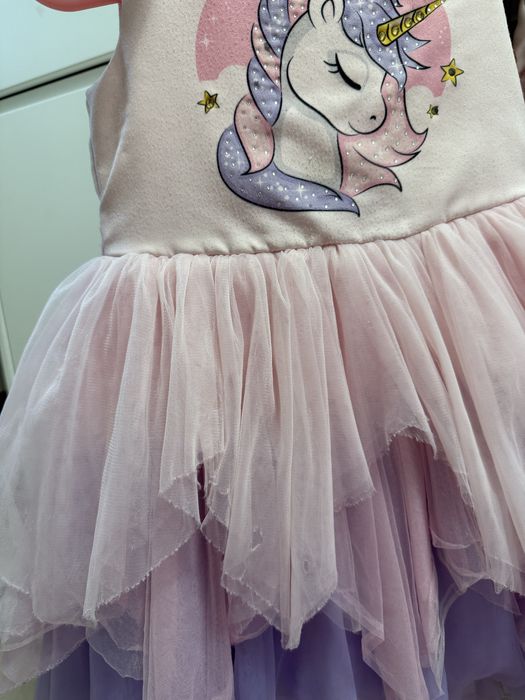 Детска рокля Petit Fleur с еднорог – размер 4–5 години