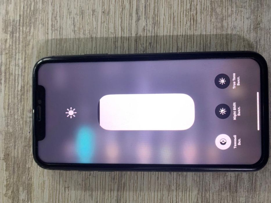 Продам Айфон 11 64гб