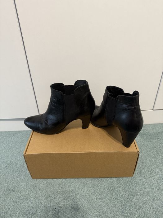 Botine negre, poele naturala, marime 39