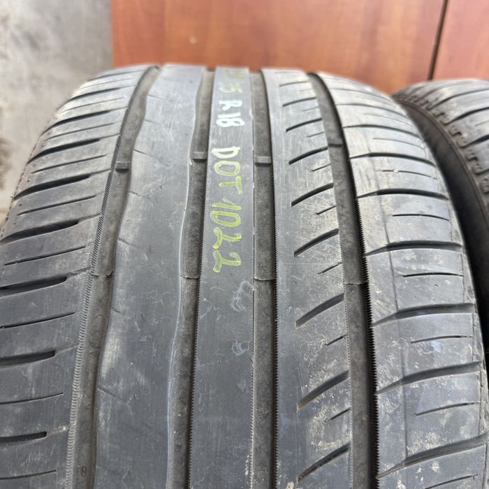 2 броя летни гуми Churcill 255/35 R18 Dot 1022 ном 851