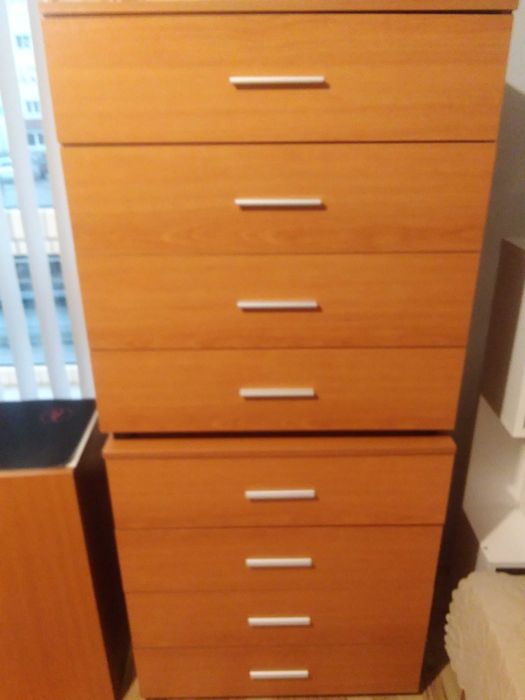 Продавам два скрина