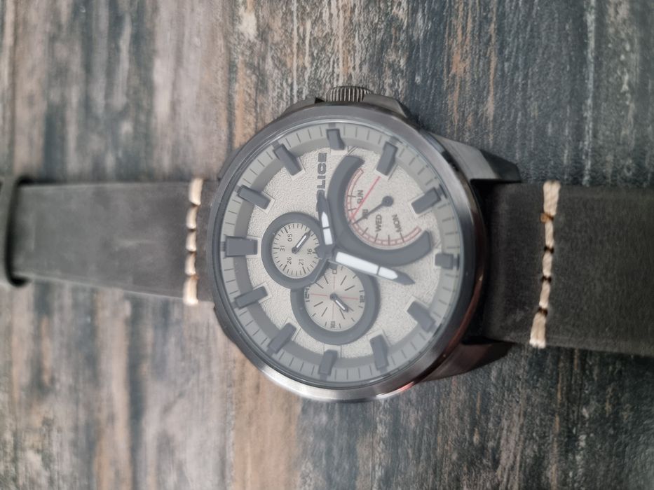 Ceas Police 14799j stare foarte bună