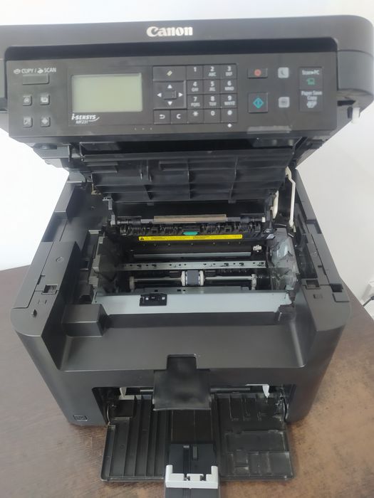 Продается принтер Canon mf 211