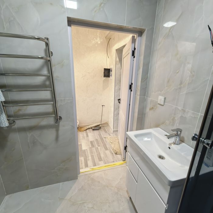 Продается срочно однокомнатная квартира Юнусабад 13 ИКАТ кадастр есть.