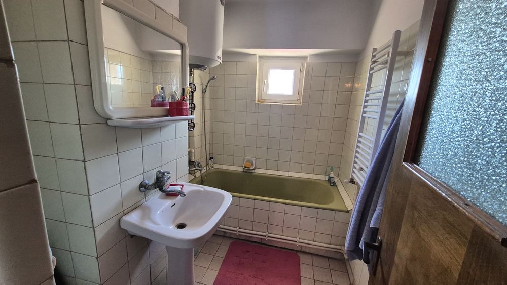 PROPRIETAR – De Vânzare: Apartament 3 Camere, Ultracentral Giurgiu (Etaj 5/8, Termoizolat, Centrală + Boiler)