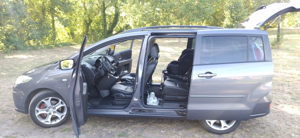 Vand mazda 5 în stare perfecta de funcționare