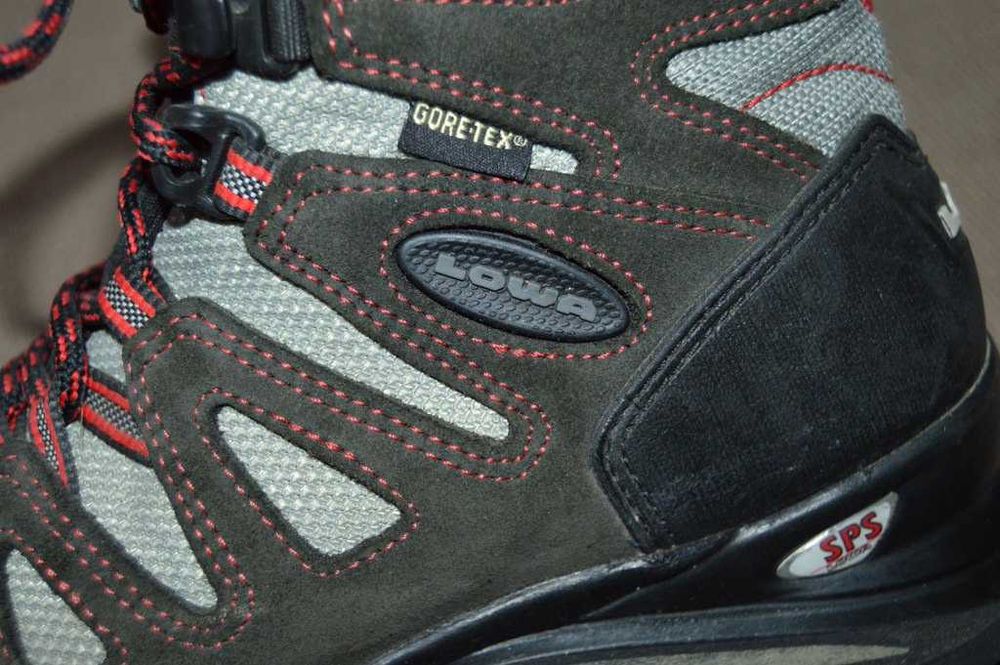 Ghete Munte Lowa Khumbu TC GTX Ws Gore-Tex Marimea 37.5 (24.1 cm)