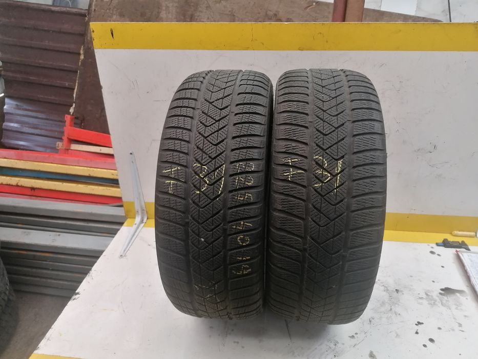 225/40/19 2*PIRELLI iarna dot 3921.  5,,75mm